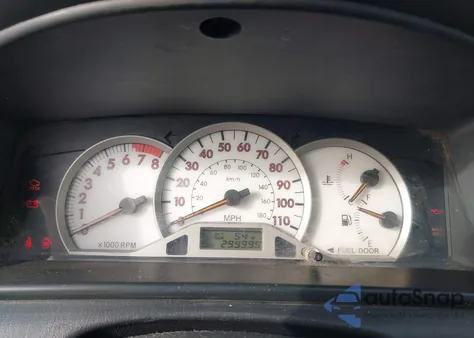 2005 Toyota Corolla S z USA, uszkodzony, nr VIN 1NXBR30E75Z549735